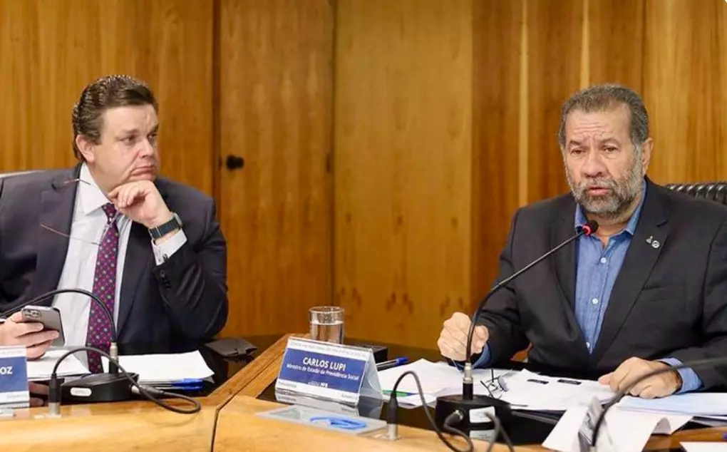 Lupi pede demissão do Ministério da Previdência e Lula nomeia Wolney Queiroz